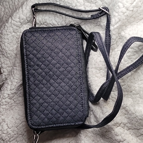 Vera Bradley Iconic RFID All In One Denim Cell Phone denim Crossbody Vera Bradle - Picture 10 of 17